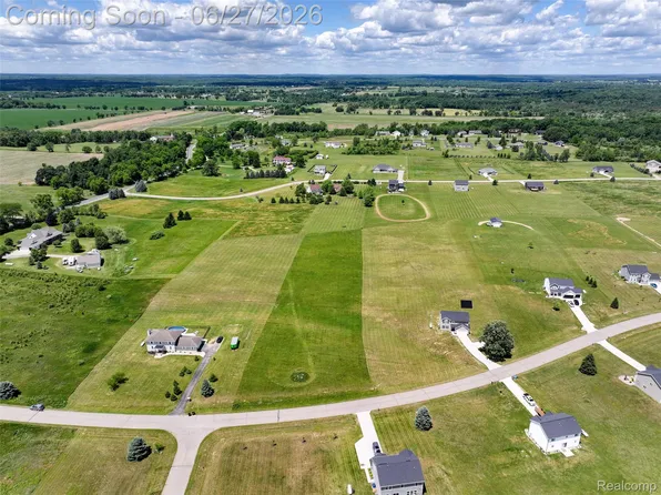17208 Country Ln, Manchester, MI 48158
