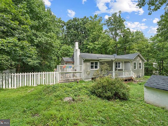 3rd image of 611 Fawn Dr