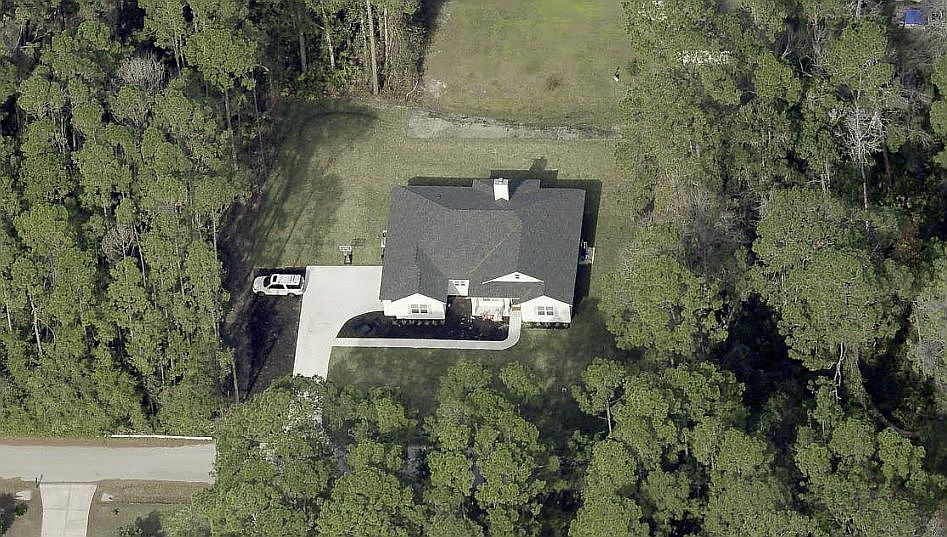 1st image of 1322 Riviera Dr