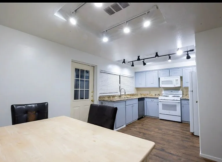 8302 El Retiro Dr — Photo 3