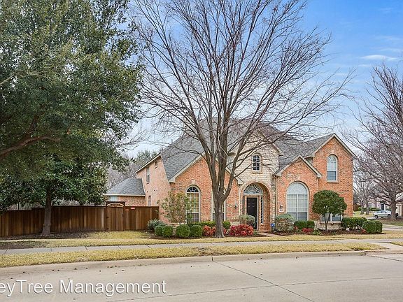 3rd image of 8116 Rosemont Dr