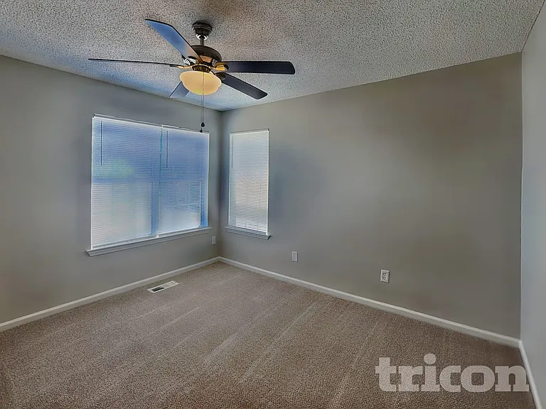 11136 White Stag Dr — Photo 7