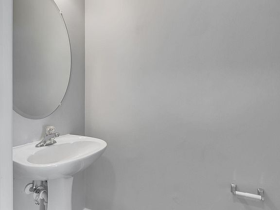 4th image of 7839 Heaton Way