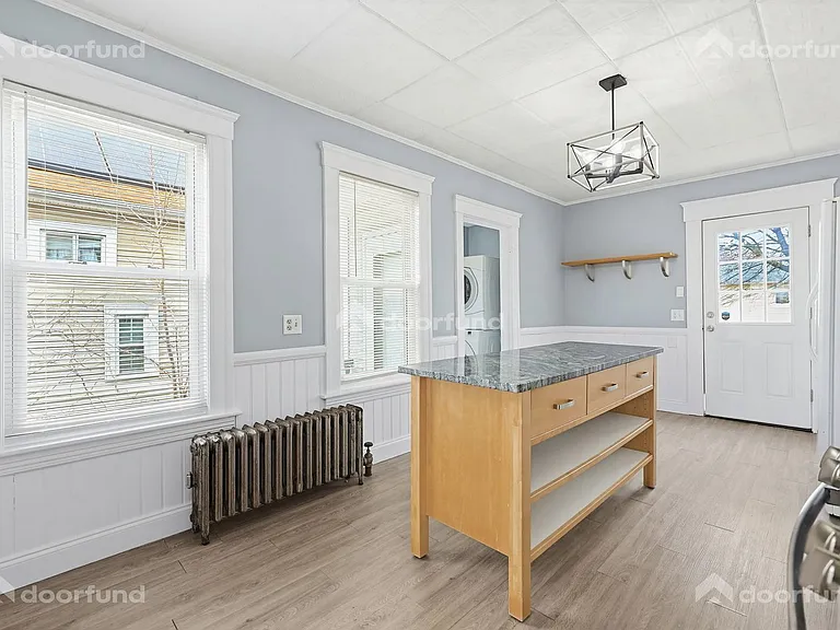 121 Delmont Ave — Photo 8