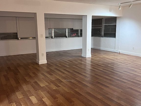 3rd image of 9900 W Bay Harbor Dr #5