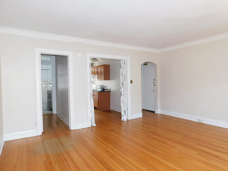 909 Elmwood Ave #12 — Photo 2