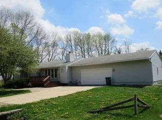 1450 Angus Dr, Waterloo, IA 50701