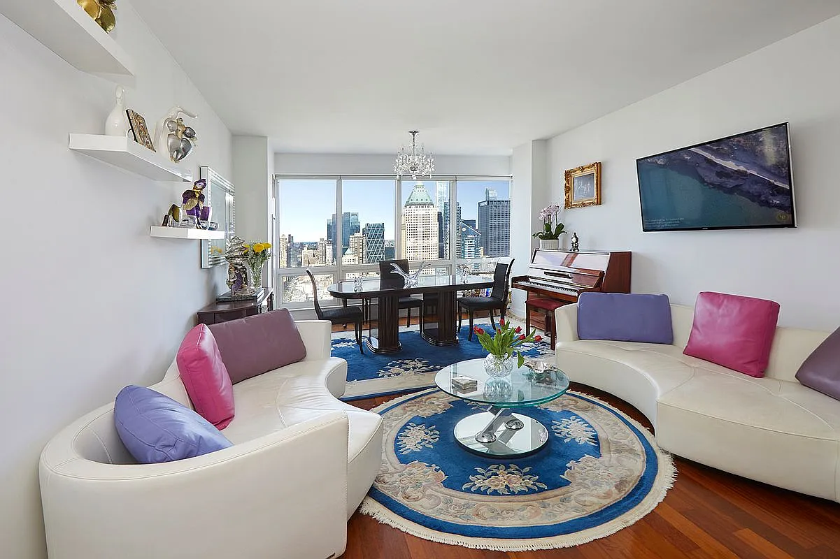 350 W 42nd St APT 48C photo 1