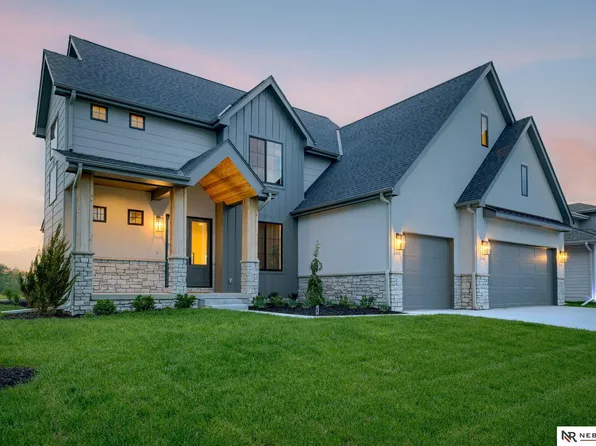 10902 N 171st St, Bennington, NE 68007