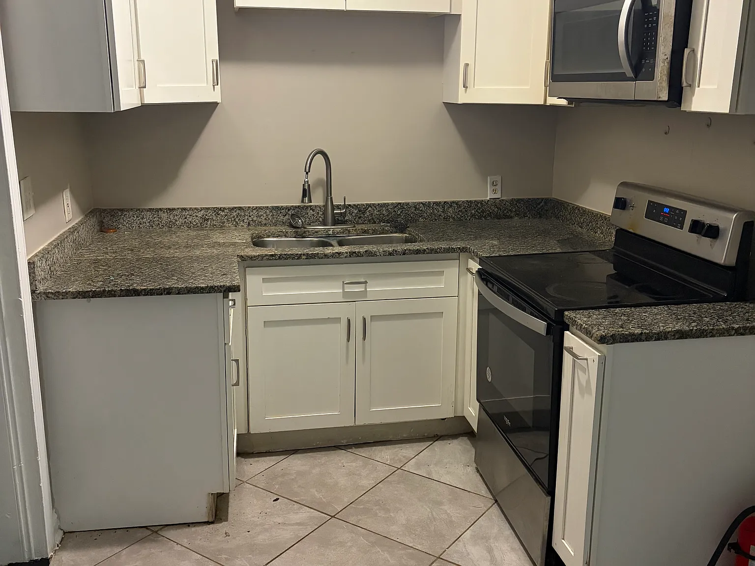 4 bed, 1321 sqft, $2,000 — Photo 4