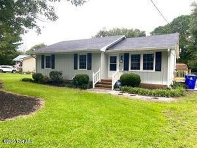 101 White Sands Boulevard, Newport, NC, 28570