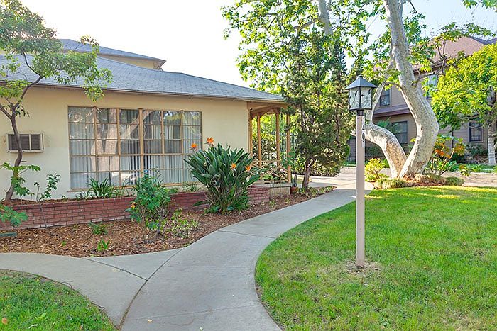 1st image of 1401 Los Robles Ave #14