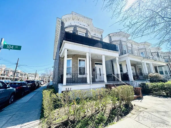 8801 104th St, Richmond Hill, NY 11418