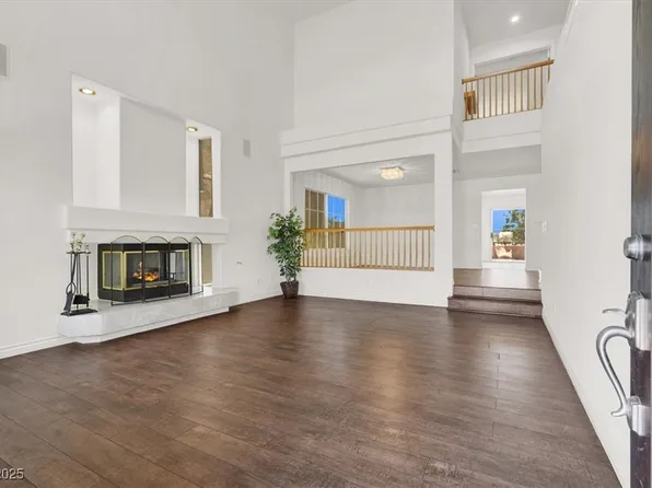 8633 Raindrop Canyon Ave, Las Vegas, NV 89129