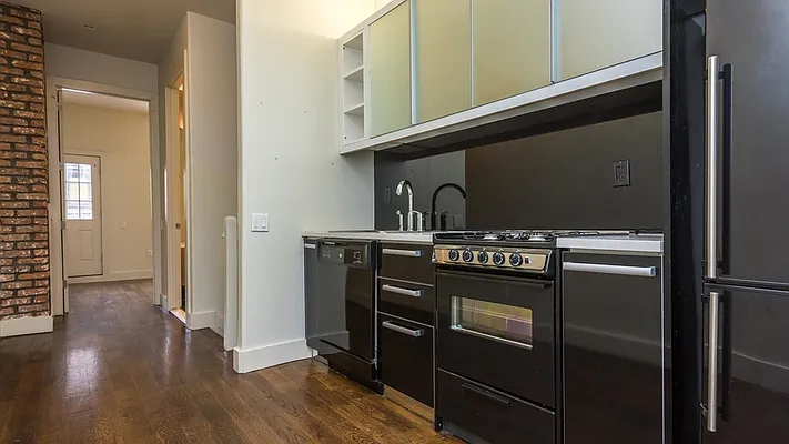 Rented by Nooklyn NYC LLC | media 6