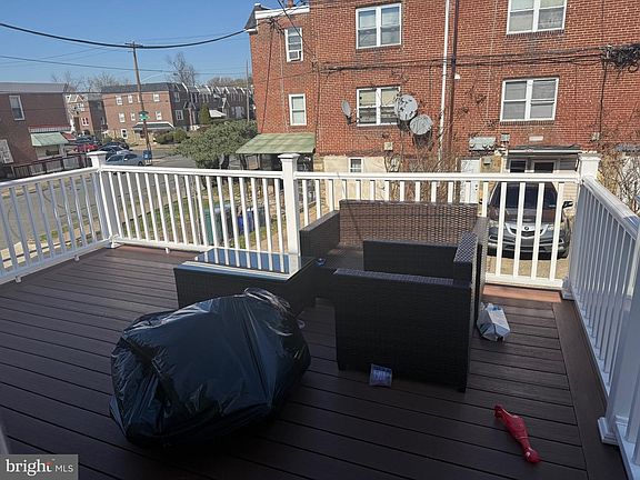 5th image of 345 Stevens St