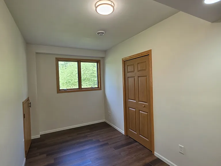 flex room for gym, office or play area