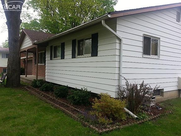 4th image of 5241 Sagamore Dr