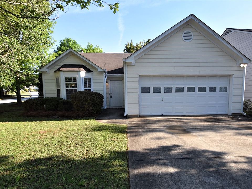 1st image of 2449 Feathertree Ln