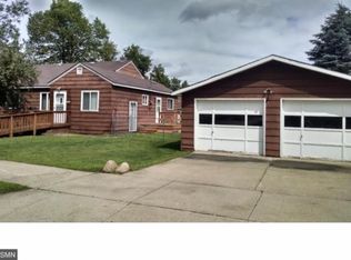 504 4th Ave SW, Little Falls, MN 56345