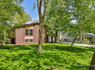 1960 Green Trails Dr, Lisle, IL 60532
