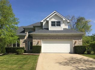 615 Wood Creek Dr, Antioch, IL 60002