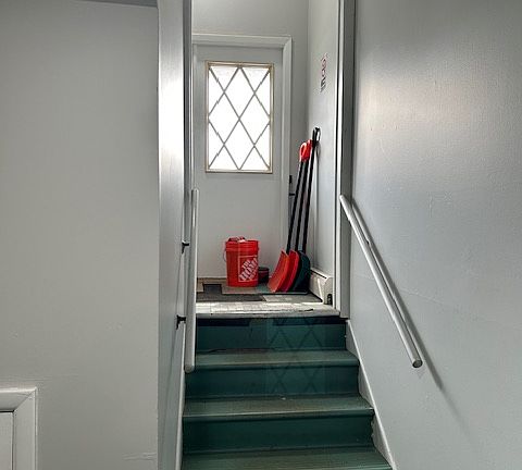2nd image of 4175 Seneca St APT 10