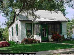 3704 N 54th St, Omaha, NE 68104