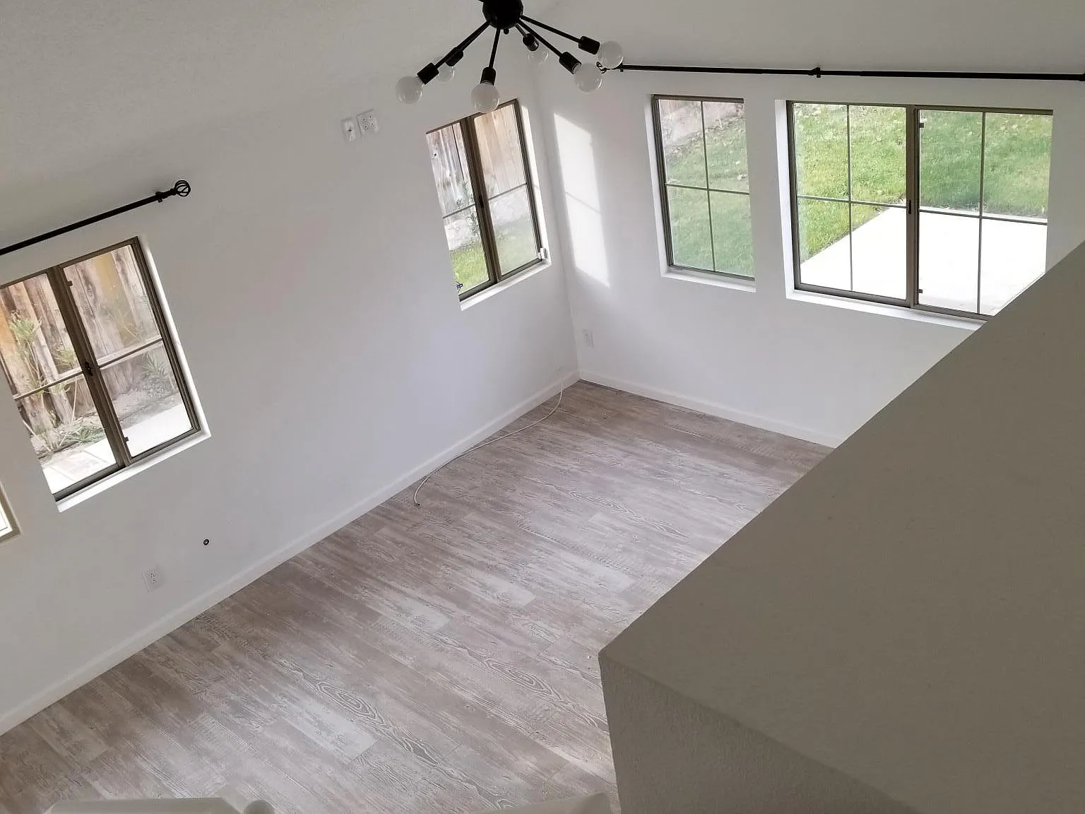 3 bed, 2.5 bath, 1454 sqft, $3,000 — Photo 2