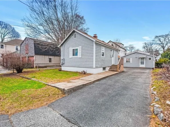 34 Steere Ave, North Providence, RI 02911
