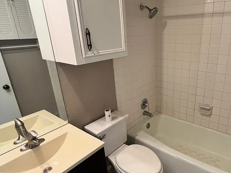 4811 W Cuthbert Ave #A — Photo 6