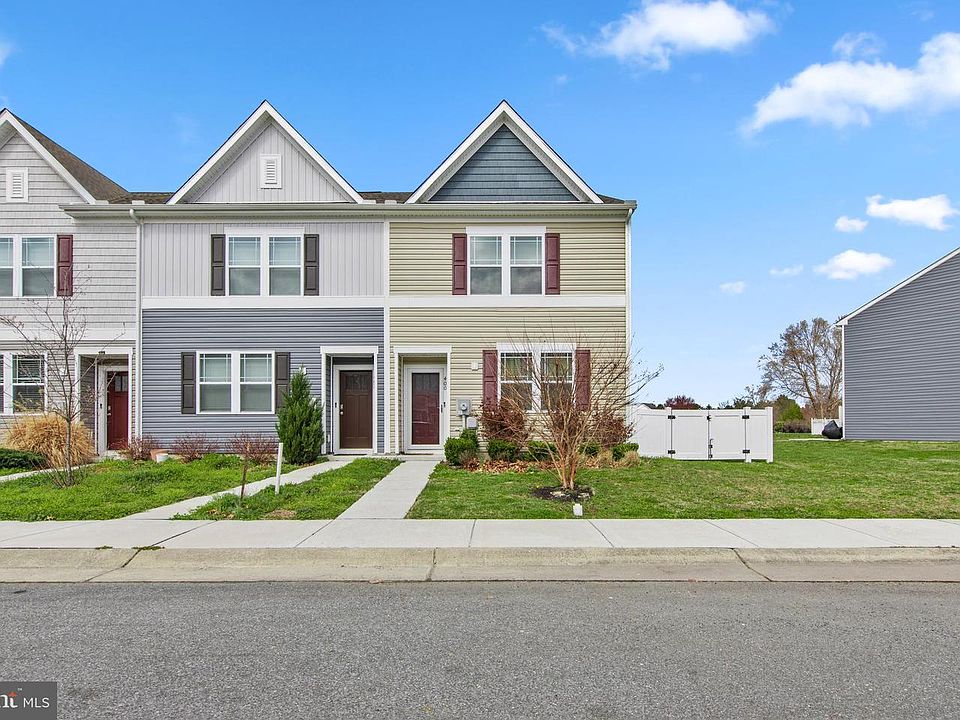 1st image of 400 Wood Duck Dr
