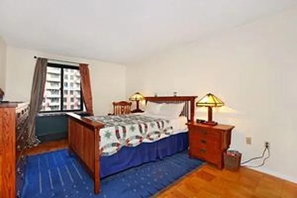 Rented by Douglas Elliman | media 26