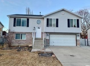 2432 W 1850 N, Clinton, UT 84015