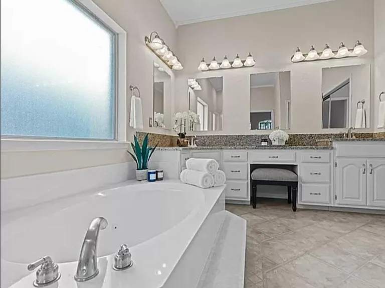 4208 Forbes Dr — Photo 4