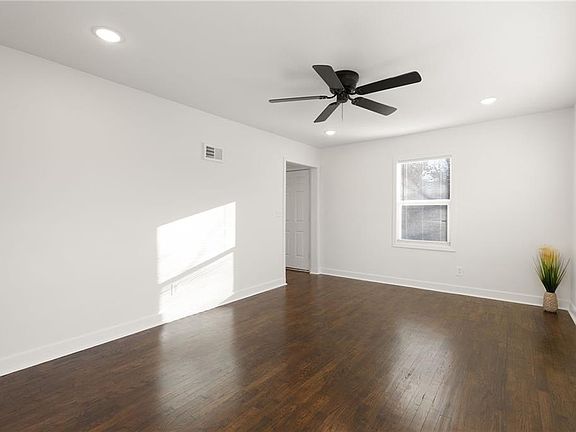 4th image of 3114 Kimball Ave