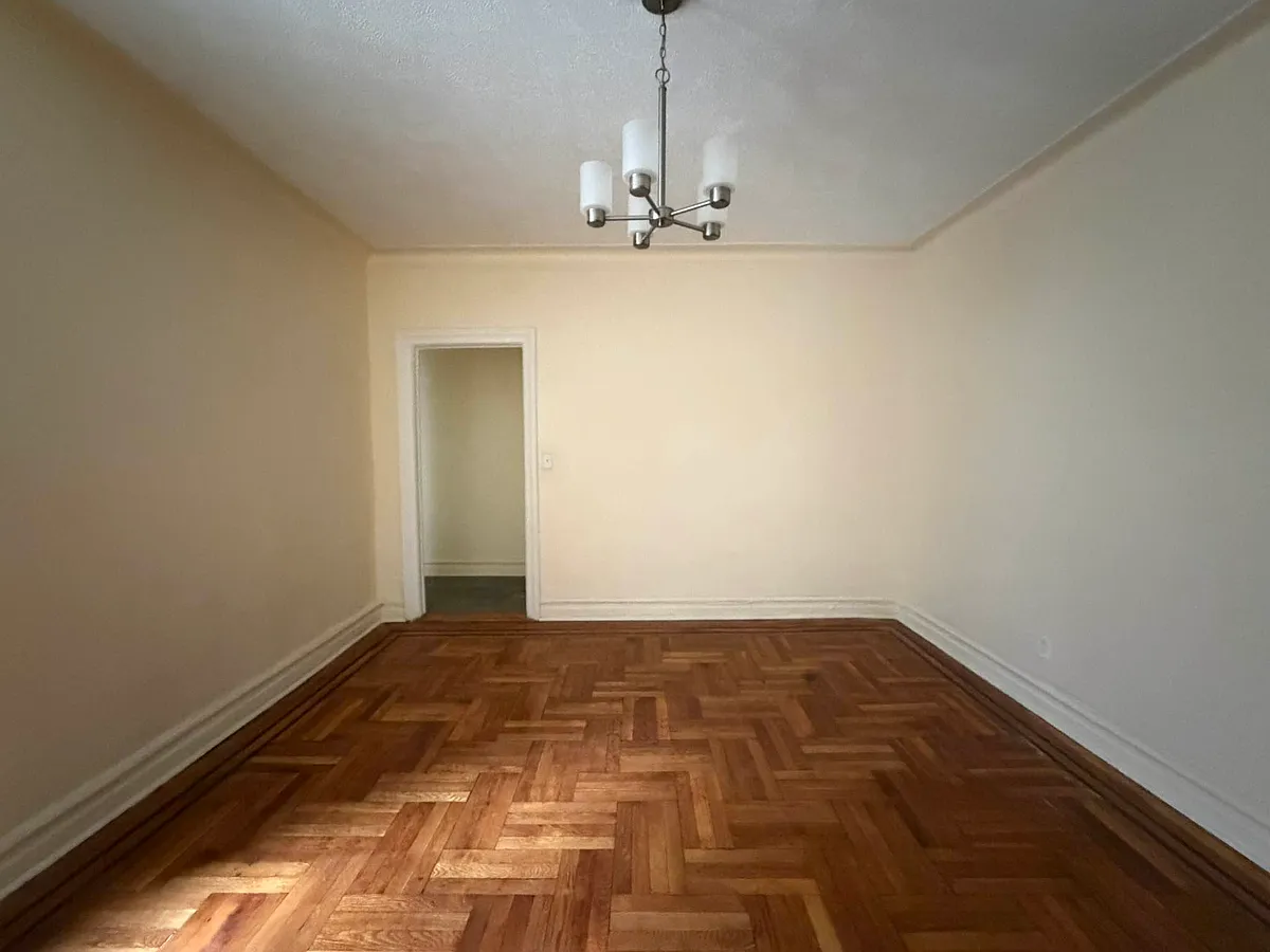 Building Photo - 904 Winthrop St #B