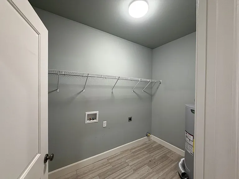 634 Cooper Sq — Photo 13