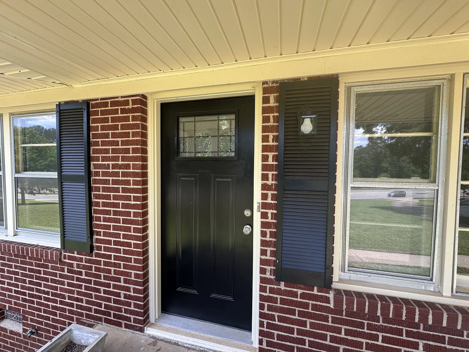 4 bed, 1700 sqft, $2,250 — Photo 3