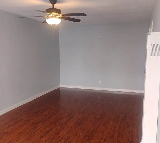 5545 Atlantic Ave #B — Photo 3
