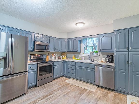 5th image of 177 Mint Ln