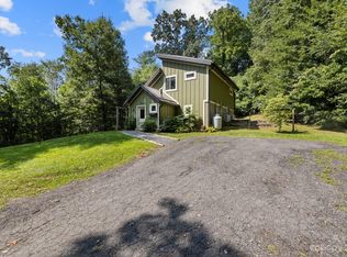14 Sunny Hollow Ln, Fairview, NC 28730