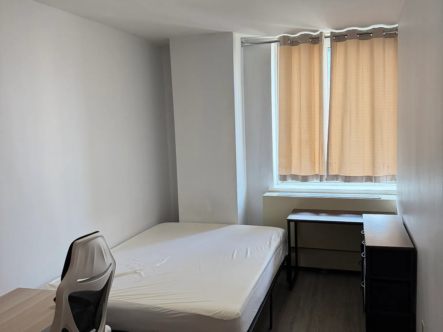 2 bed, 925 sqft, $2,200 — Photo 3