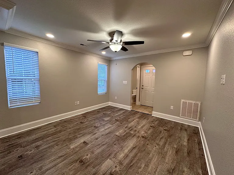 Fox Springs Condos — Photo 44