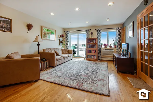 Sold by Coldwell Banker Reliable Real Estate | media 9