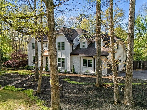 2nd image of 32 Cool Springs Rd