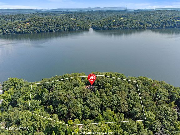 4th image of 414 De Armond Rd