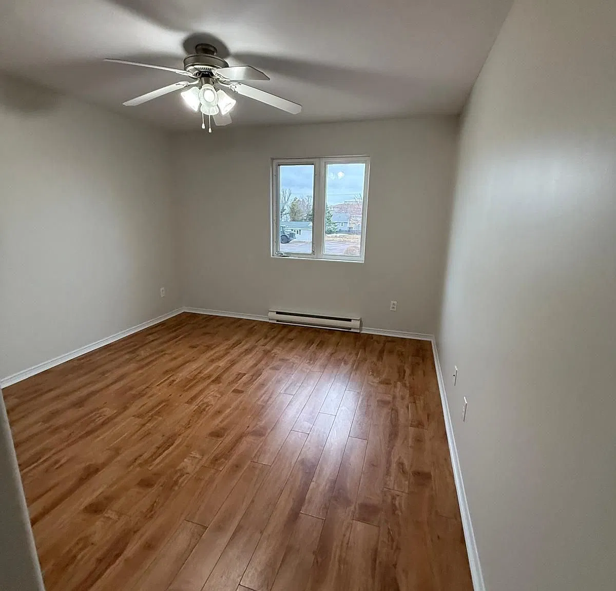 model -196 Carson Dr — Photo 1