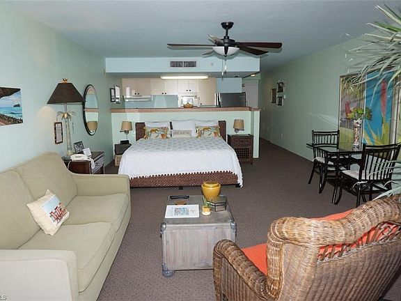 4th image of 510 Estero Blvd #702