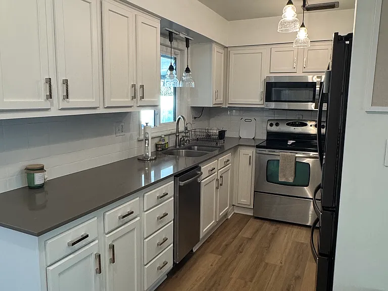 2183 Wisteria St — Photo 11